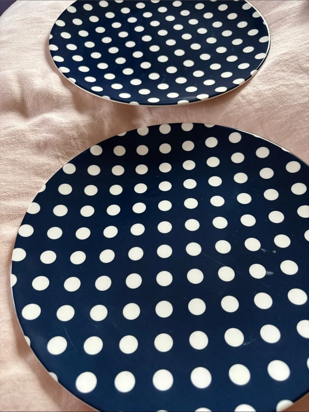2 Kate Spade Melamine NOT plastic Navy Blue Polka Dot Dinner Plates White Dots